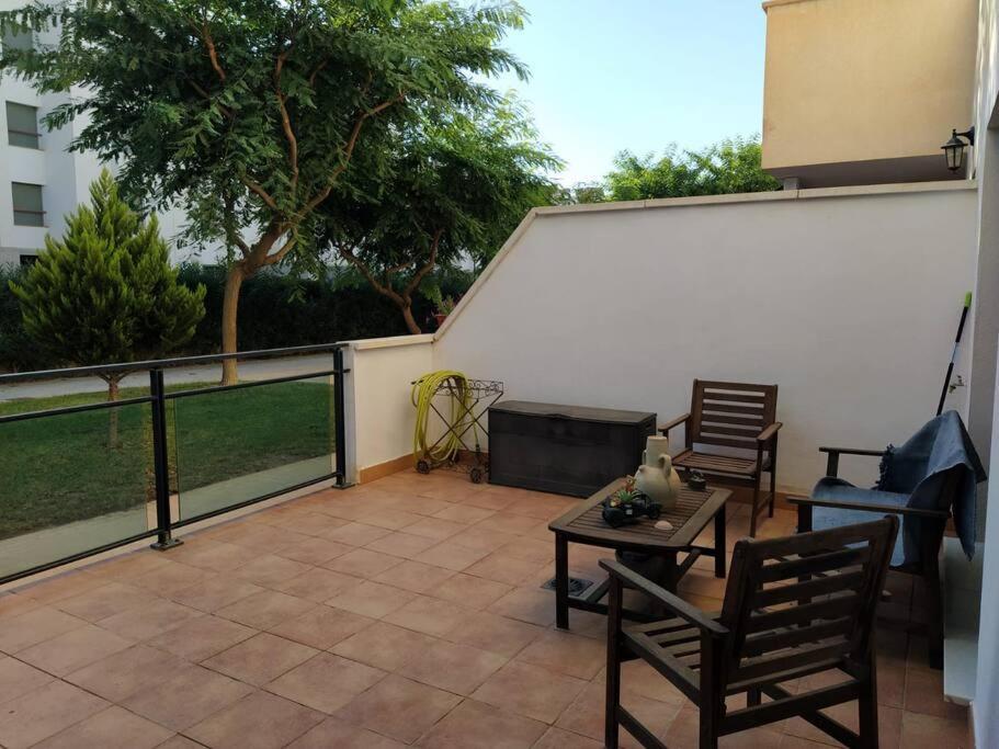 Bajo Puerta De Alcazaba Apartment Retamar  Exterior photo